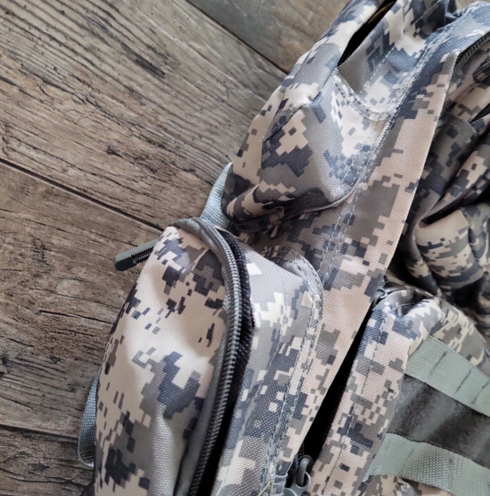 Digital Camo Backpack - Picture 3 of 6